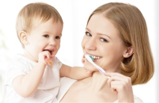 赤ちゃんの虫歯予防＝保育者の虫歯予防